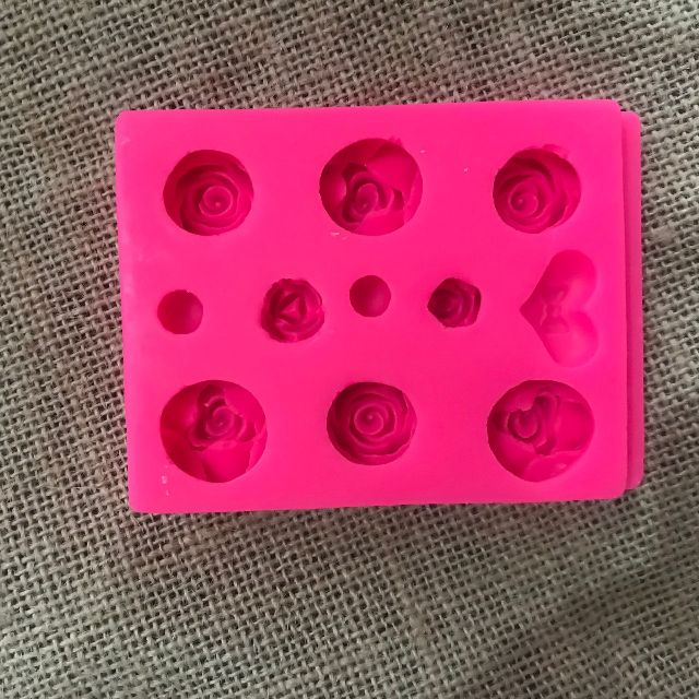 Khuôn Silicon 4D 8 Bông Hoa Hồng Nhỏ