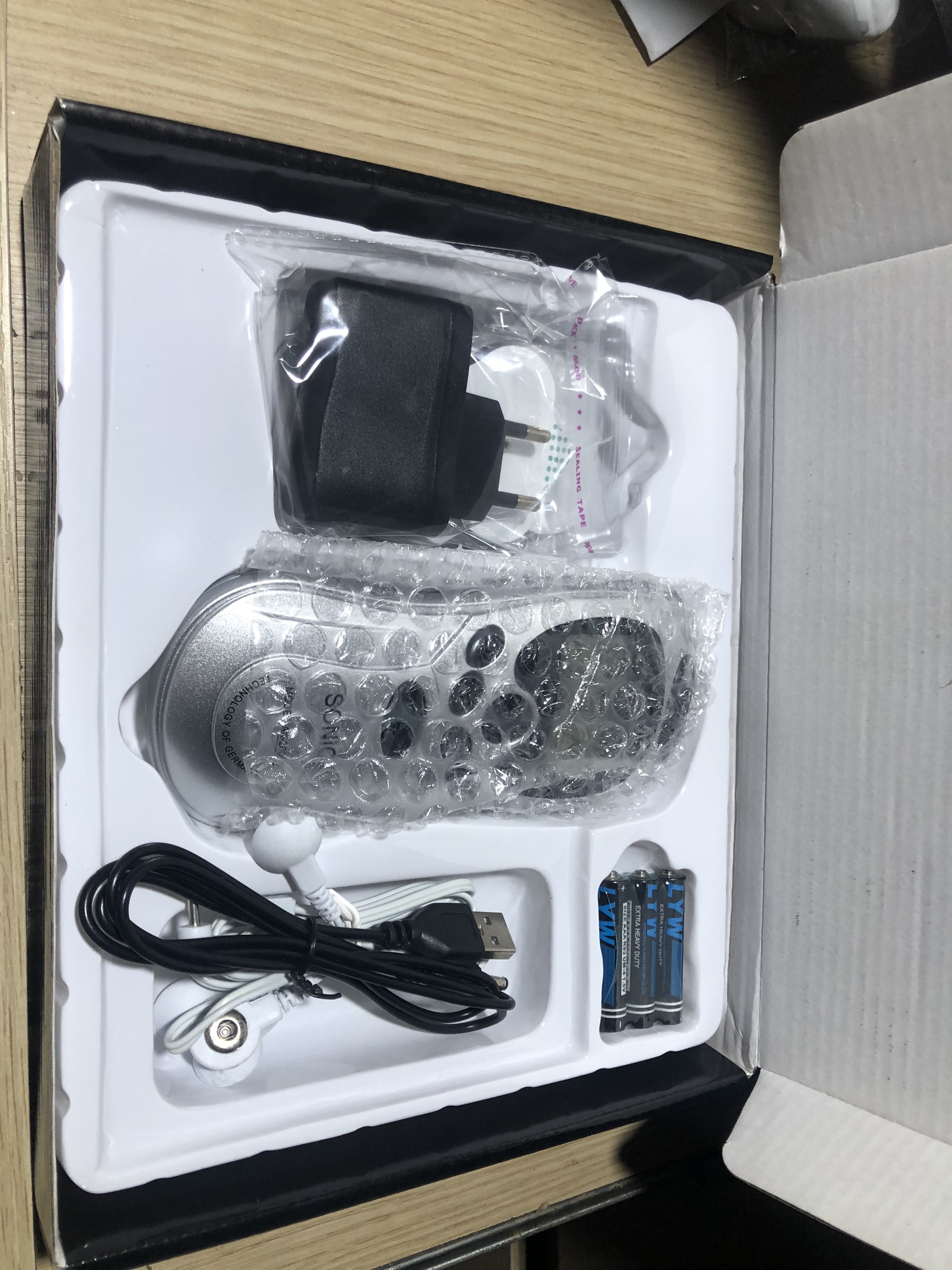 Máy trị liệu 4 miếng dán sonic . Bảo hành 12 tháng