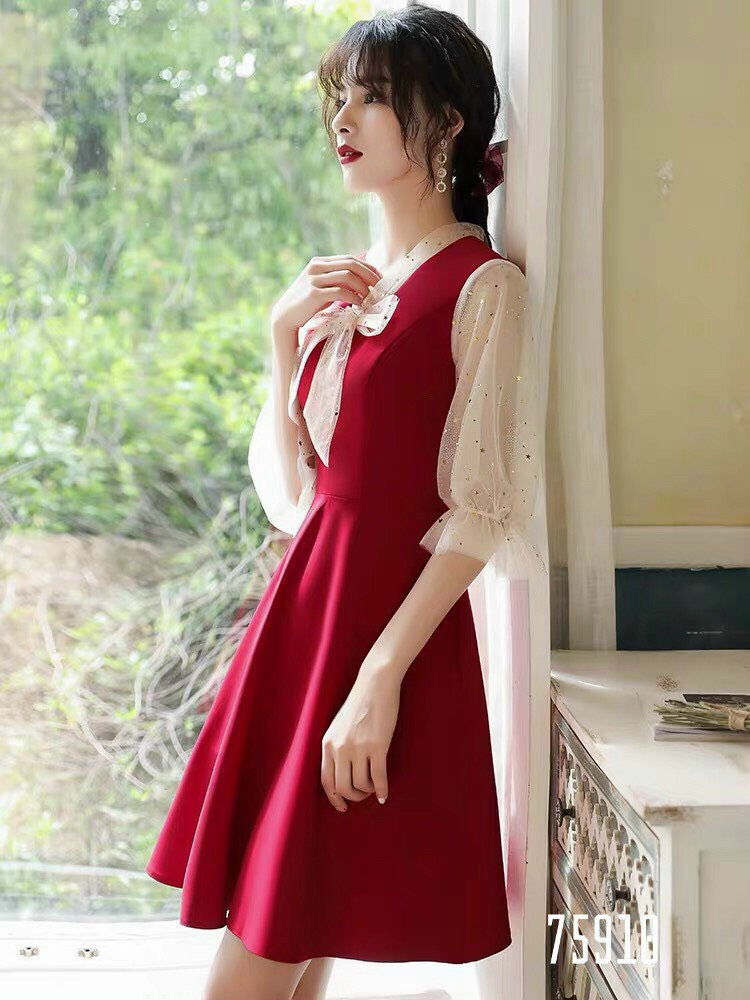 Đầm tiểu thư phối nơ cực xinh cho phái nữ