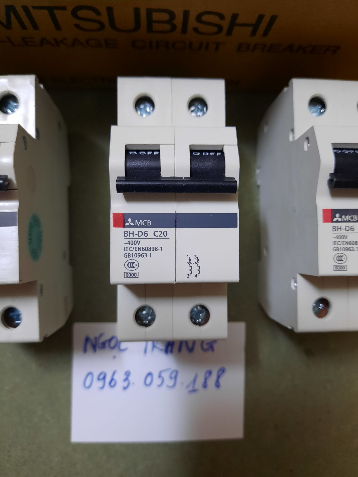 Aptomat 2 Pha Misubishii  - Giá 1 Chiếc