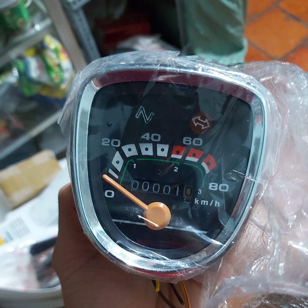 đồng hồ 81 chạy được km