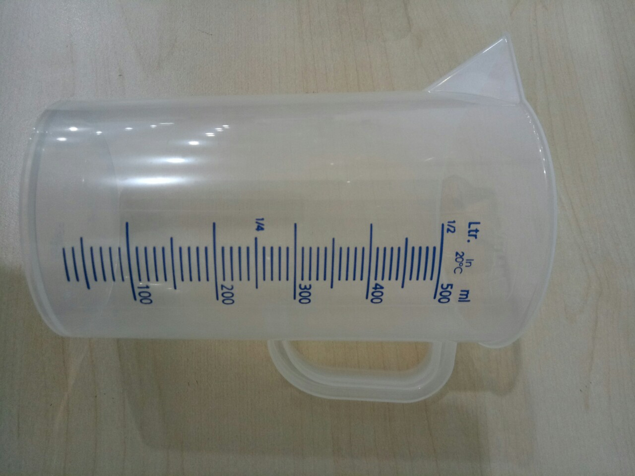 Ca nhựa PP vạch nổi xanh 500ml VITLAB