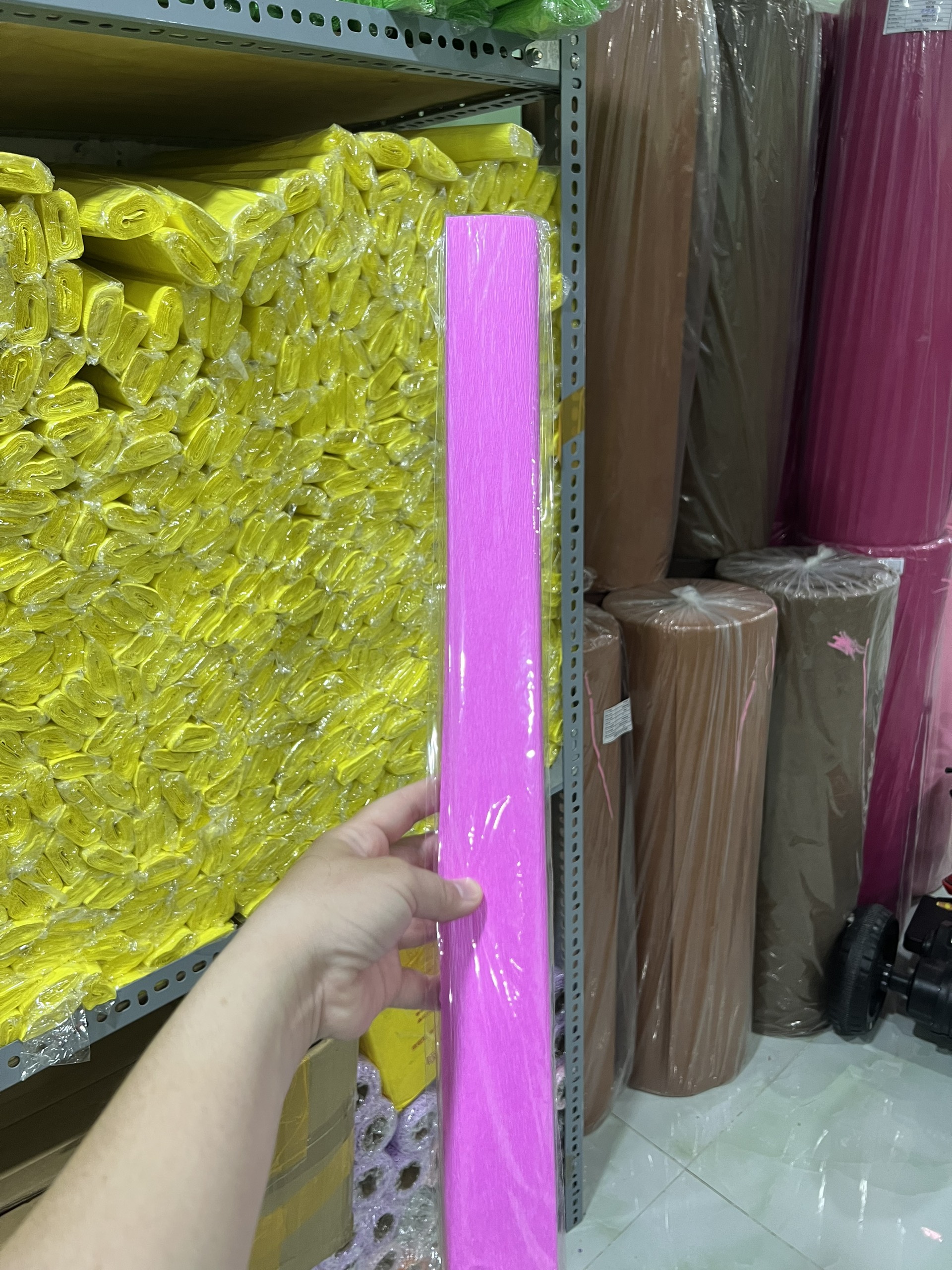Giấy nhún làm hoa khổ cao 50cm dài 250cm  ( giấy nhún Trung Quốc  loại giấy mỏng học thực hành làm hoa )