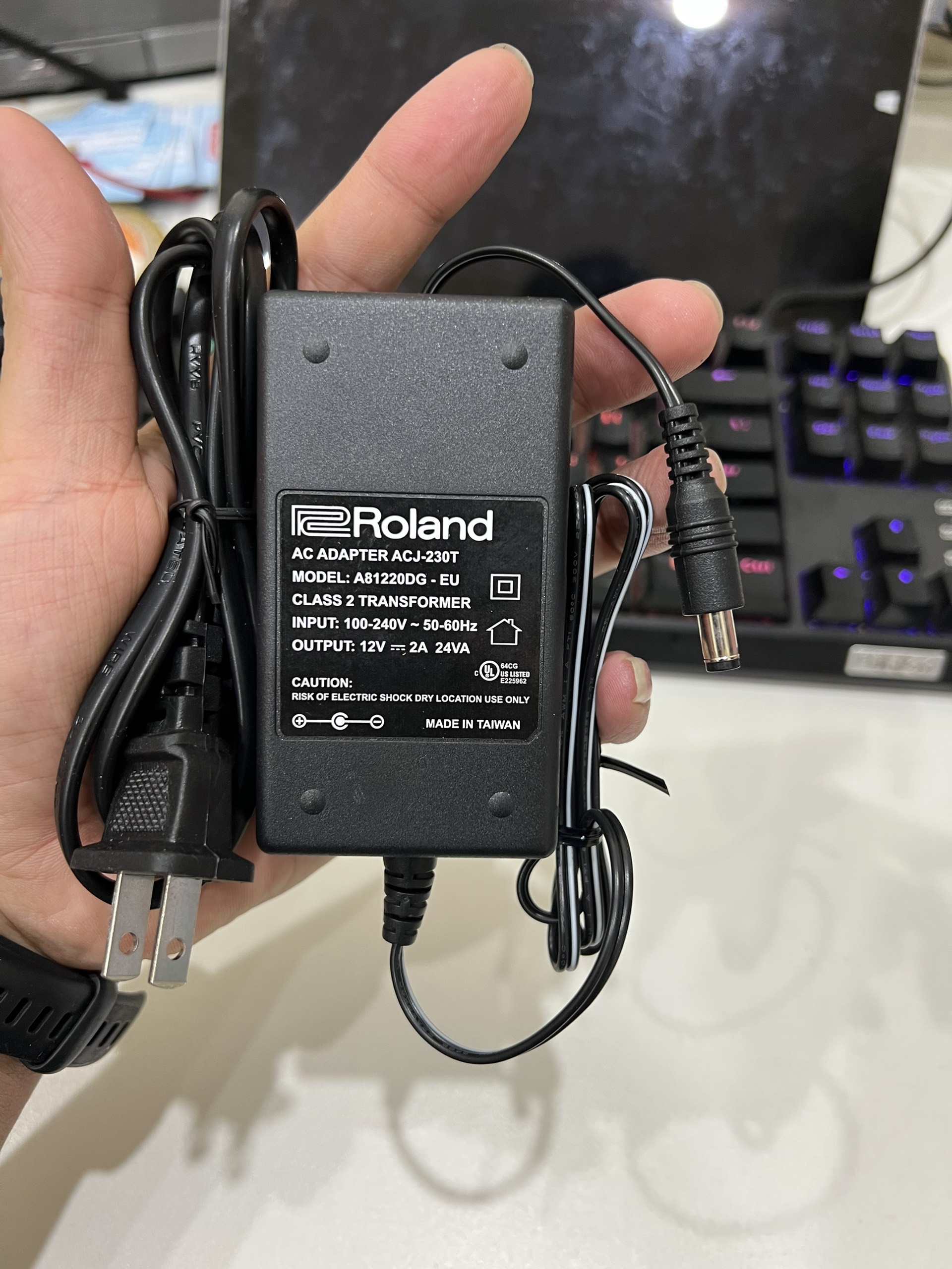 bán adapter cho đàn organ roland ex30