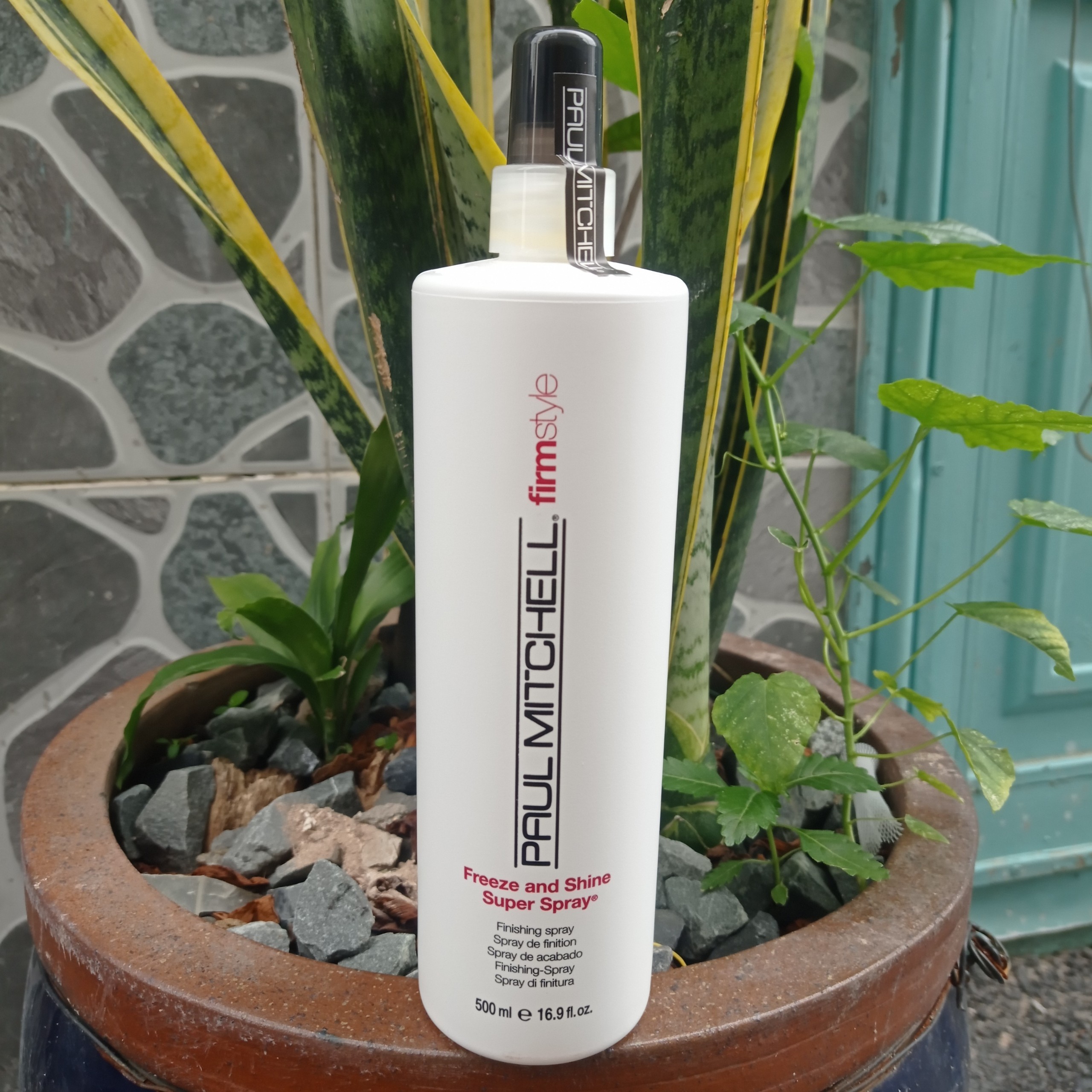 Keo xịt tạo kiểu cứng và sáng bóng Freeze and Shine Super Spray Paul Mitchell 250ml