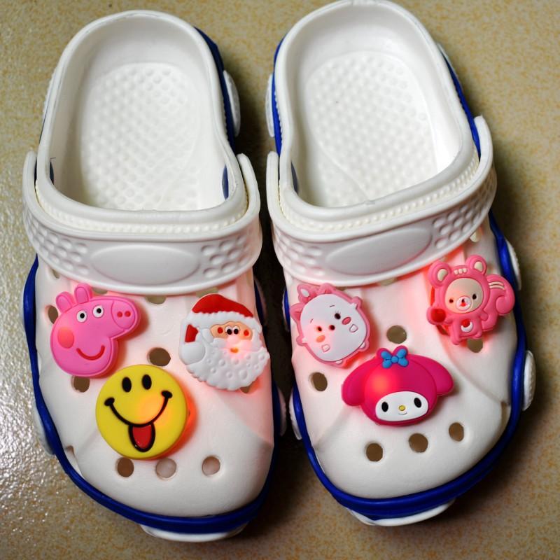 [HCM]Jibbitz Đèn Led Gắn Dép Crocs Dép Cá Sấu