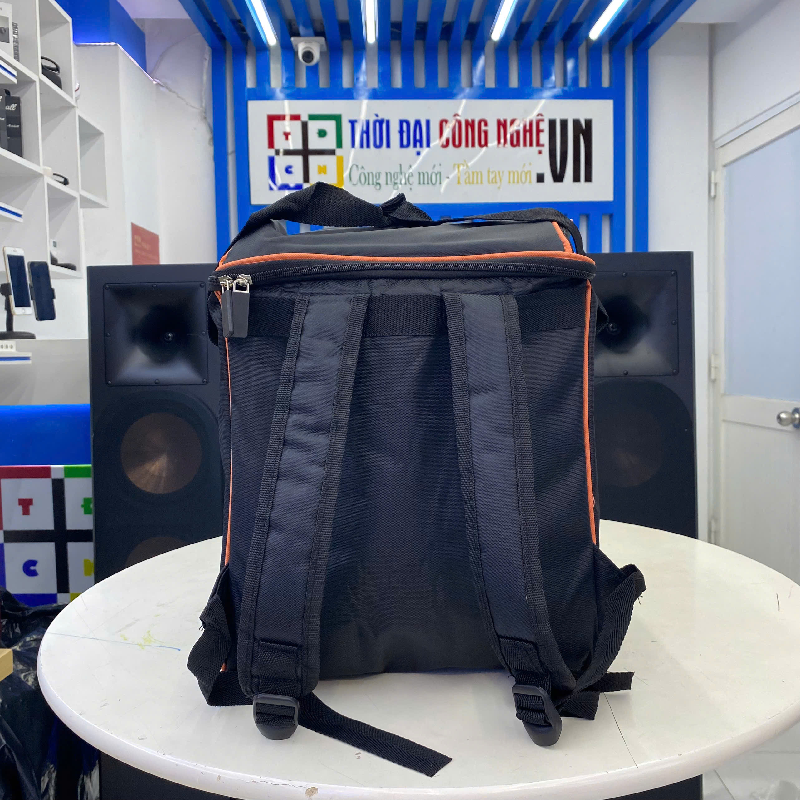 Túi đựng loa JBL Partybox Encore Essential. Kích thước 33x31x31cm