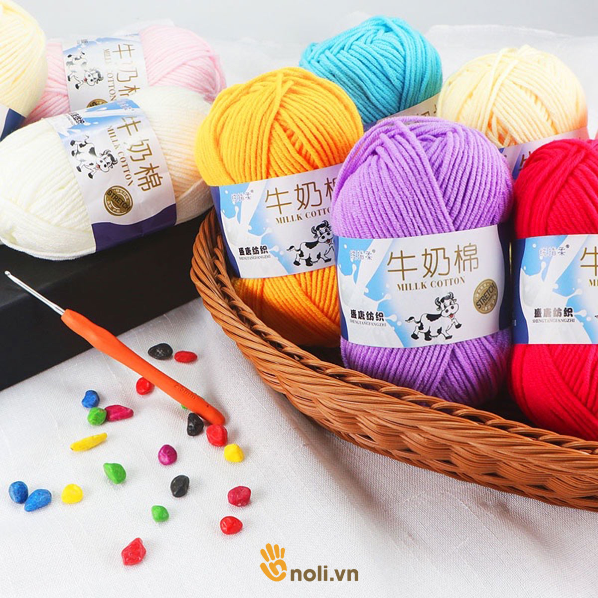 Len milk bò 50g mềm mịn, tơi xốp, nhiều màu dành cho người mới bắt đầu học đan móc khăn áo, thú bông, túi xách