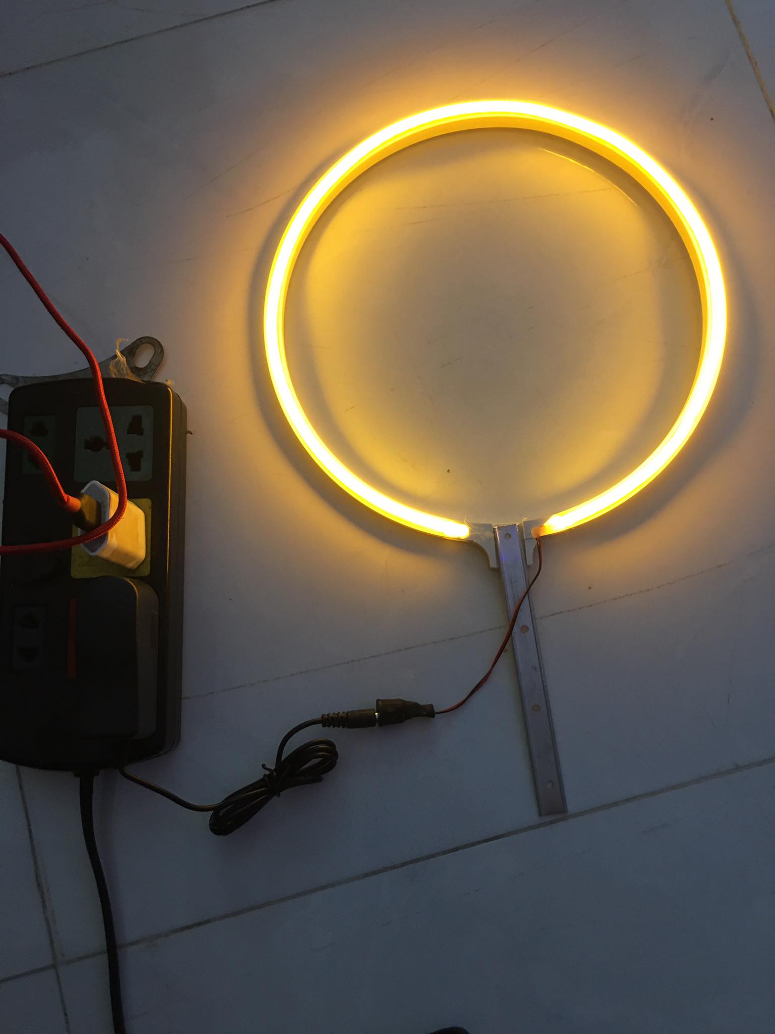 vòng đèn neon led (35cm) có kèm nguồn