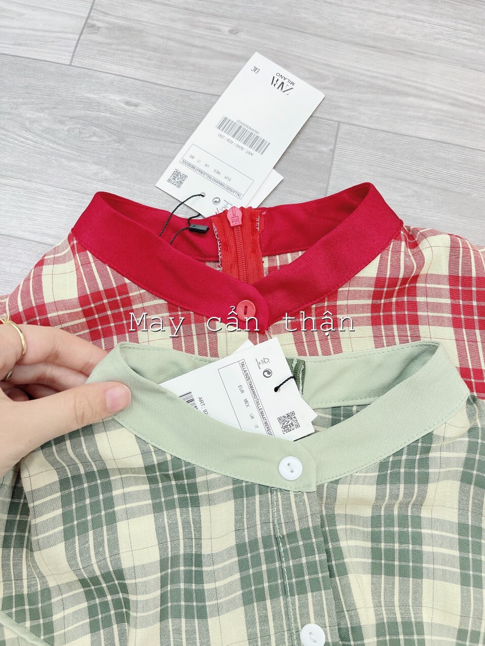 Váy kẻ phối đai eo viền
