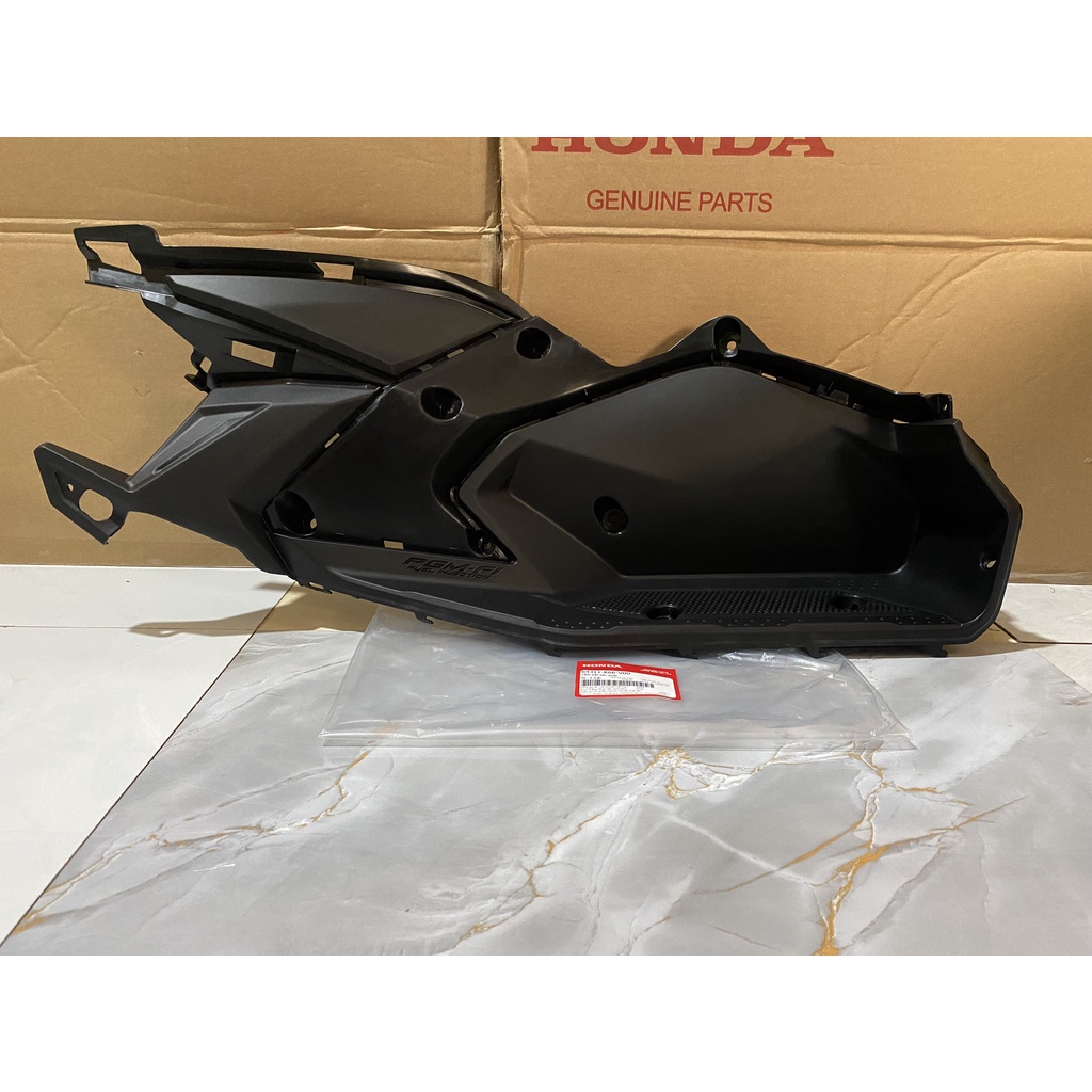 20162019 air blade right foot rest Cotter for right door frame
