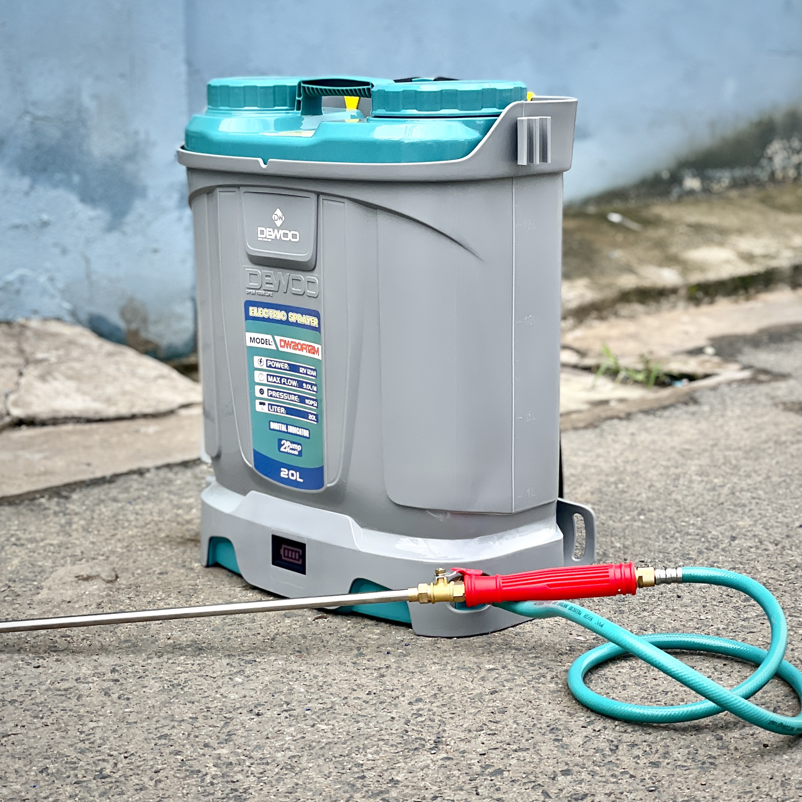 Bình phun thuốc DEWOO DW-20A12M ( 2 bơm) THẾ HỆ MỚI ĐẢO THUỐC