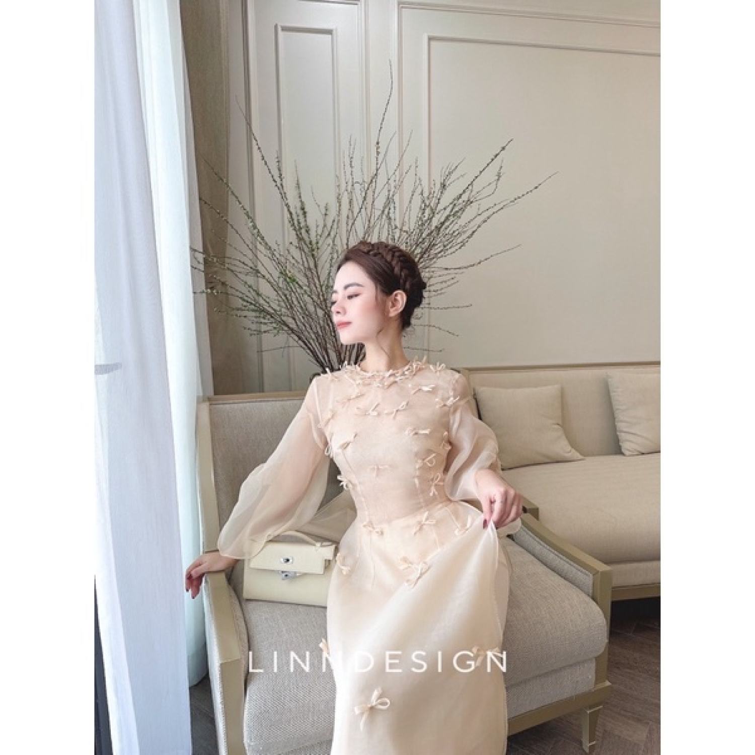 Áo dài cách tân 4 Եà Ngọc Khuê by Linn Design