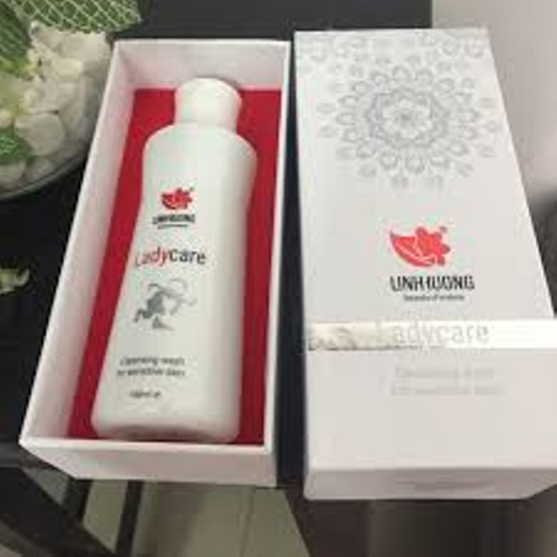Dung dịch vệ sinh phụ nữ Linh Hương 150ML