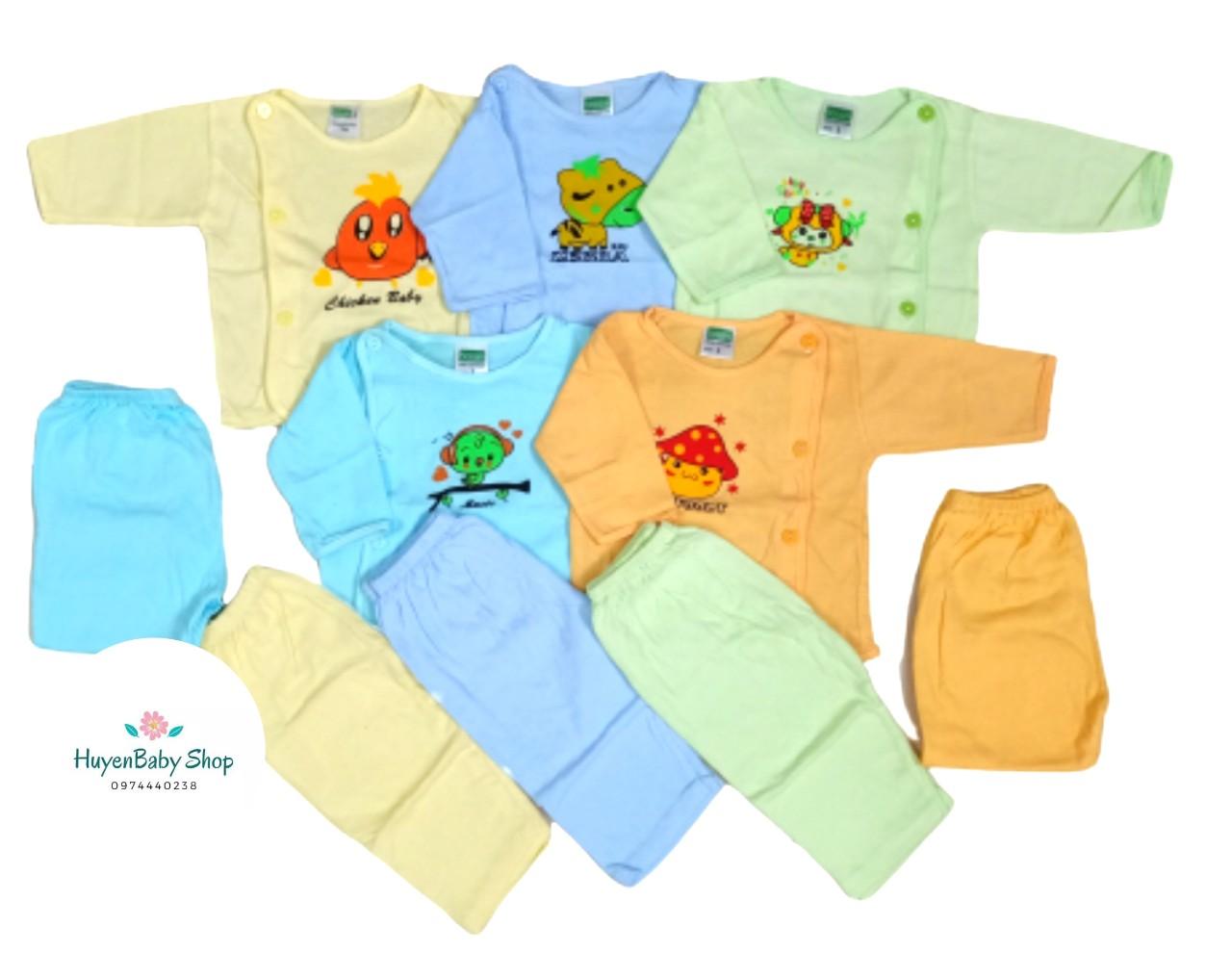 Bộ quần áo sơ sinh dài tay màu cúc lệch cho bé từ sơ sinh đến 11,5kg