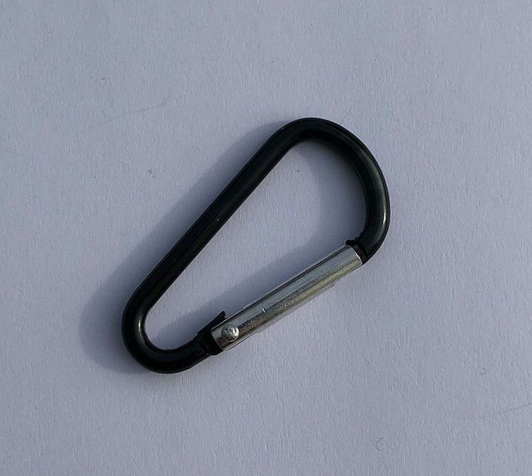 Móc khóa nhôm chữ D