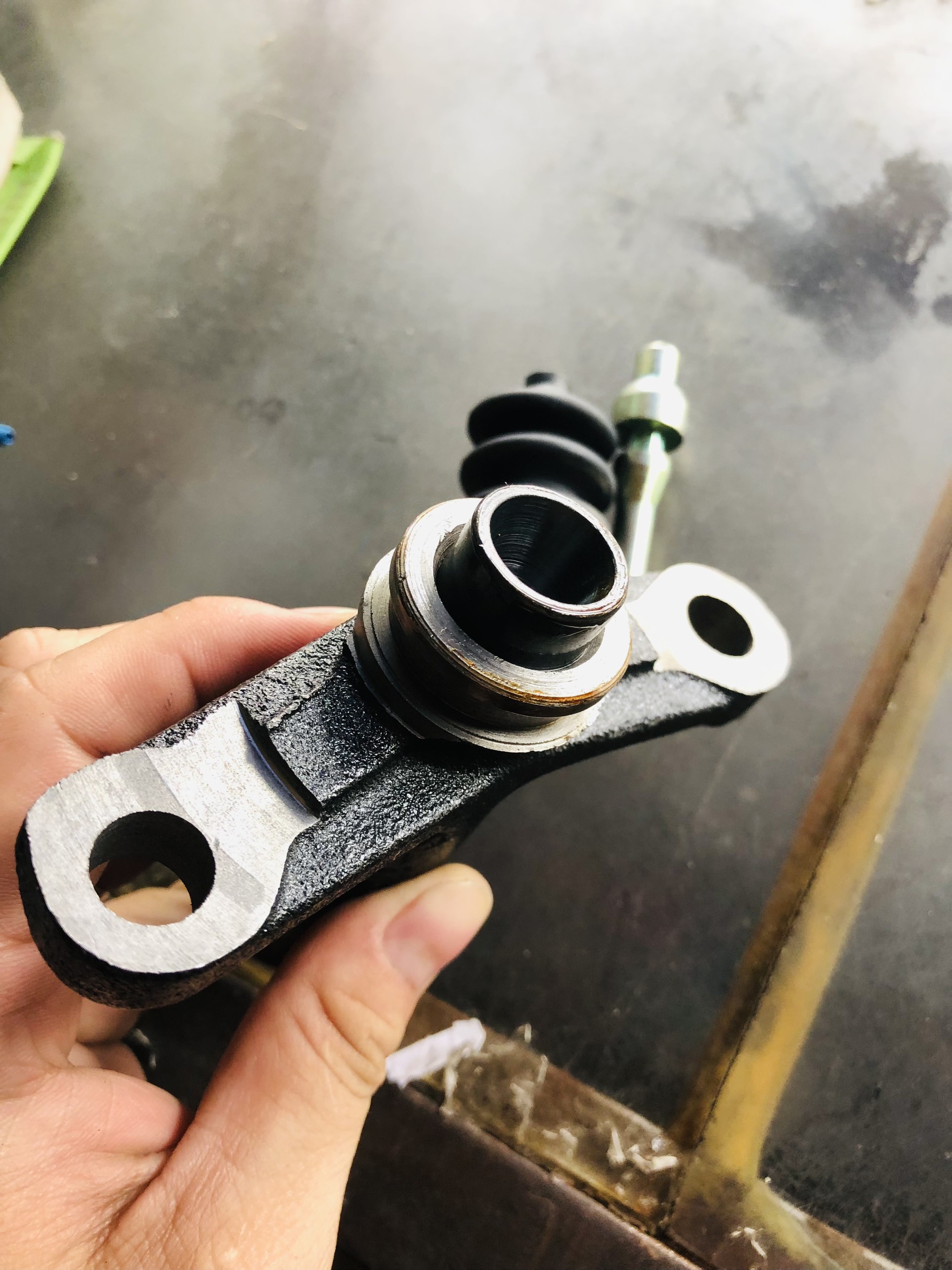 HEO CÔN TRÊN DƯỚI ISUZU HILANDER