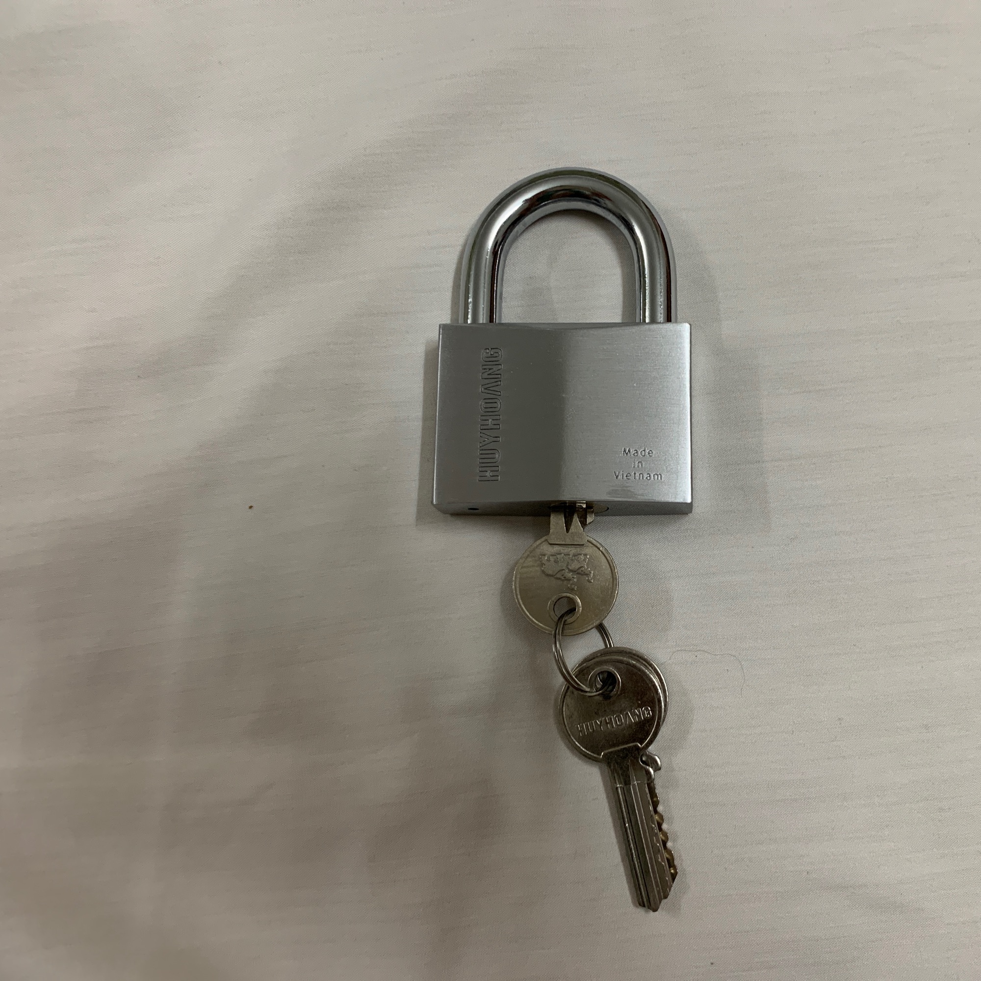 Ổ Khoá Treo Huy Hoàng TITANIUM KTBTI10-E