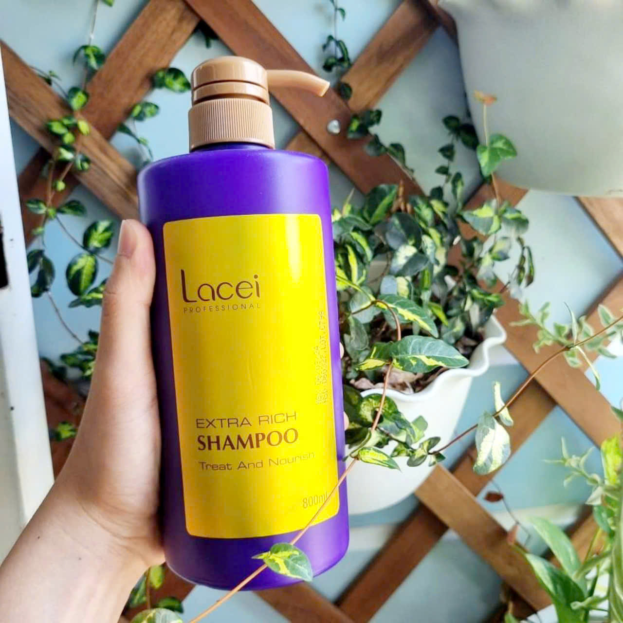 Dầu Gội Lacei Tím Extra Rich 800ml Hương thơm quyến rũ, mềm mượt, giữ ẩm 800ml