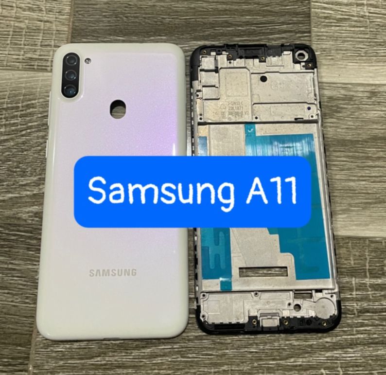 bộ vỏ sườn zin samsung A11 ,kèm khay sim,phím,kính camera