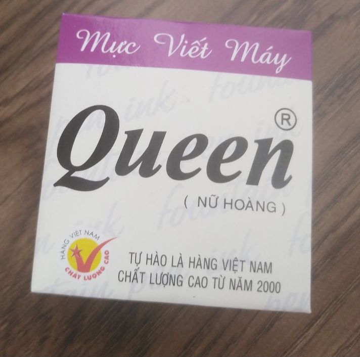 Mực  viết bút  máy Queen(màu tím, phổ biến cho học sinh cấp 1)