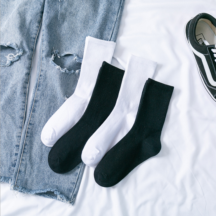 Set 2 Đôi Vớ Nam Nữ Cổ Cao Style Hàn Quốc