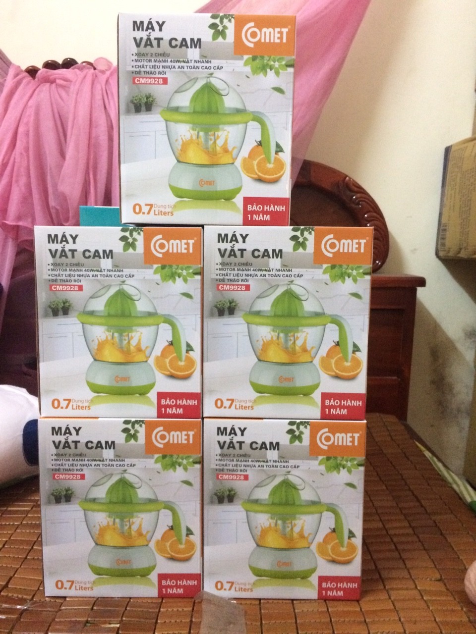 Máy vắt cam Comet CM9928 (700ml)
