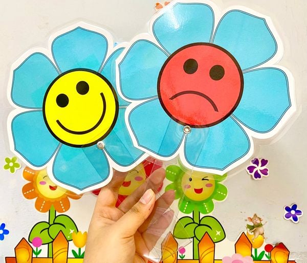 BÔNG HOA 2 MẶT CẢM XÚC có tay cằm (Đồ Dùng Dạy Học Miki)