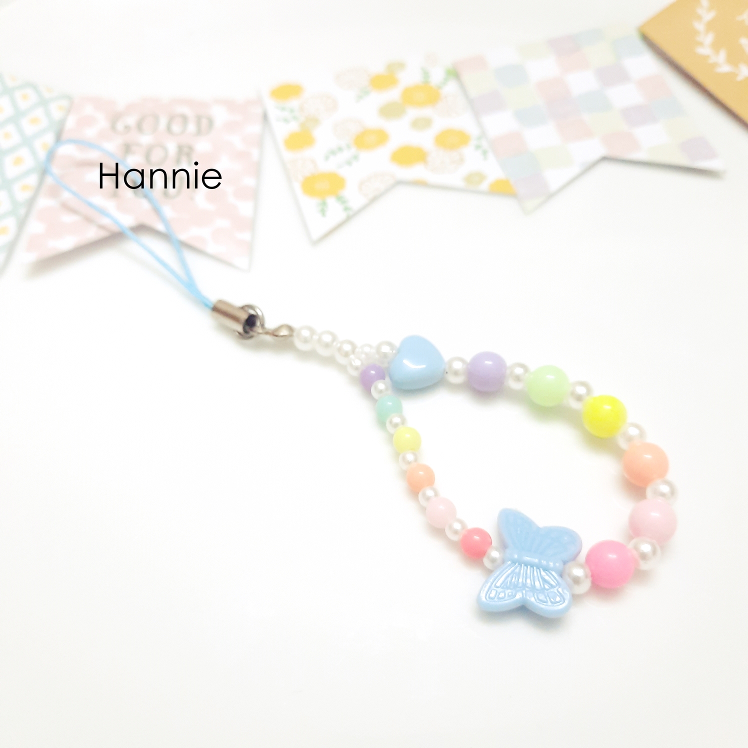 Móc khóa hạt trai pastel bướm - Phụ kiện dây treo điện thoại túi xách balo chìa khóa handmade (Tím/Cam/Hồng/Xanh/Vàng)