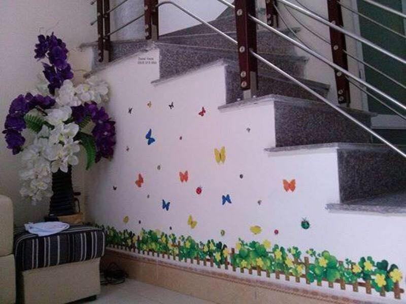 Decal dán chân tường mẫu cỏ ba lá