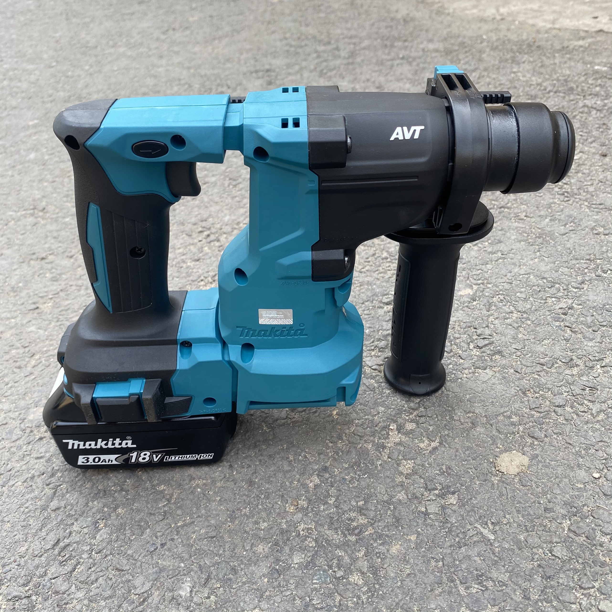 Máy khoan bê tông Makita DHR183