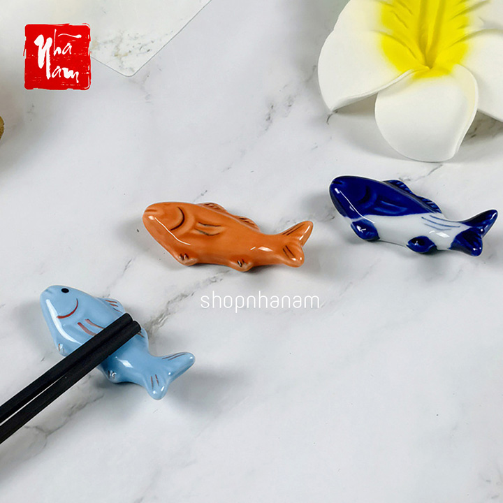 Tượng cá chép cá koi gác đũa bàn ăn trang trí