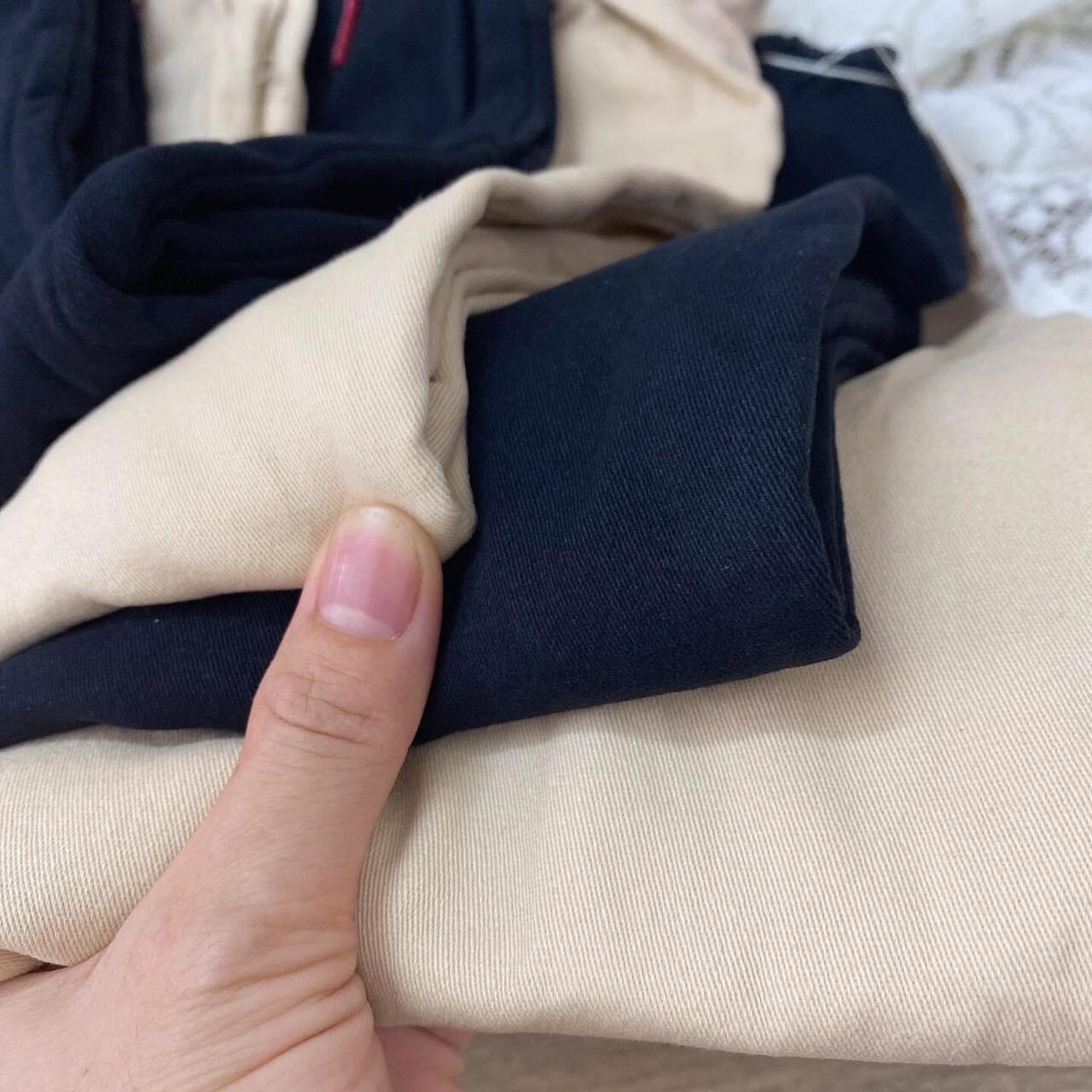 Quần Bầu Dáng Baggy, Chất Kaki Mềm, Mịn