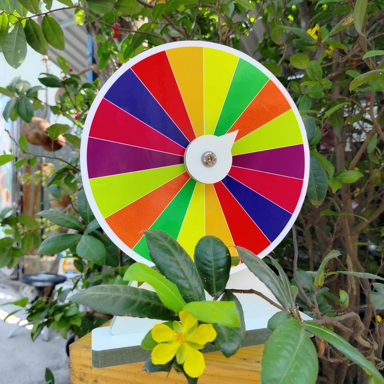 Vòng Quay May Mắn ( 18 màu viền trắng - Kt: 25cm x 35cm)