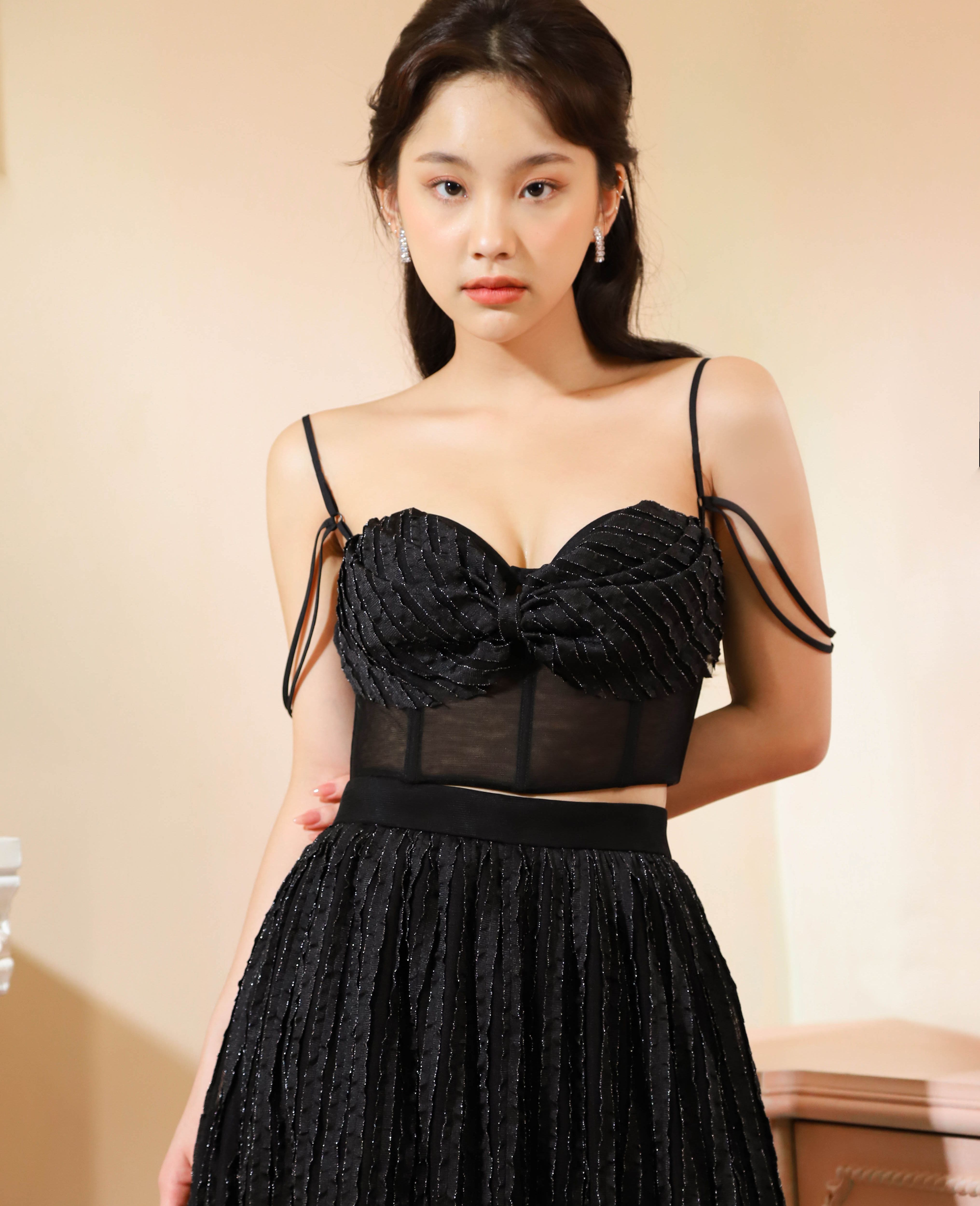 MIRA - CIARA TOP - Áo croptop màu đen