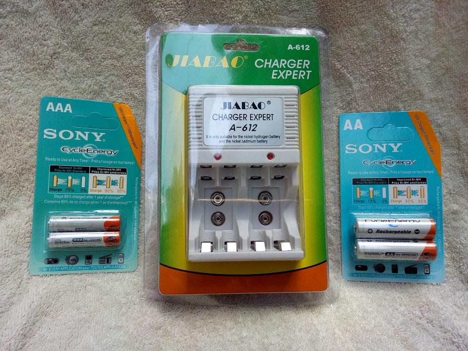 Combo bộ sạc pin đa năng jiabao a612 + 1 vỉ pin sạc aa + 1 vỉ pin sạc aaa