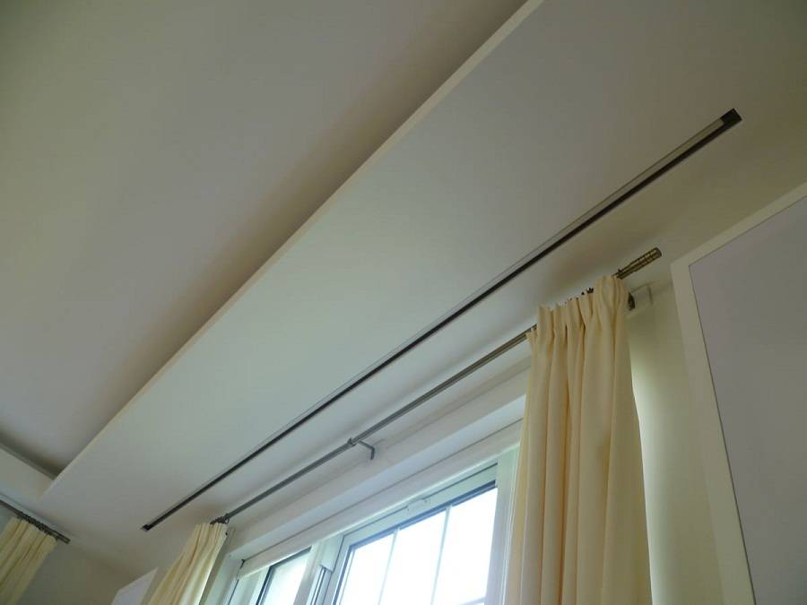 MÀN CHIẾU ĐIỆN ÂM TRẦN 100 INCH