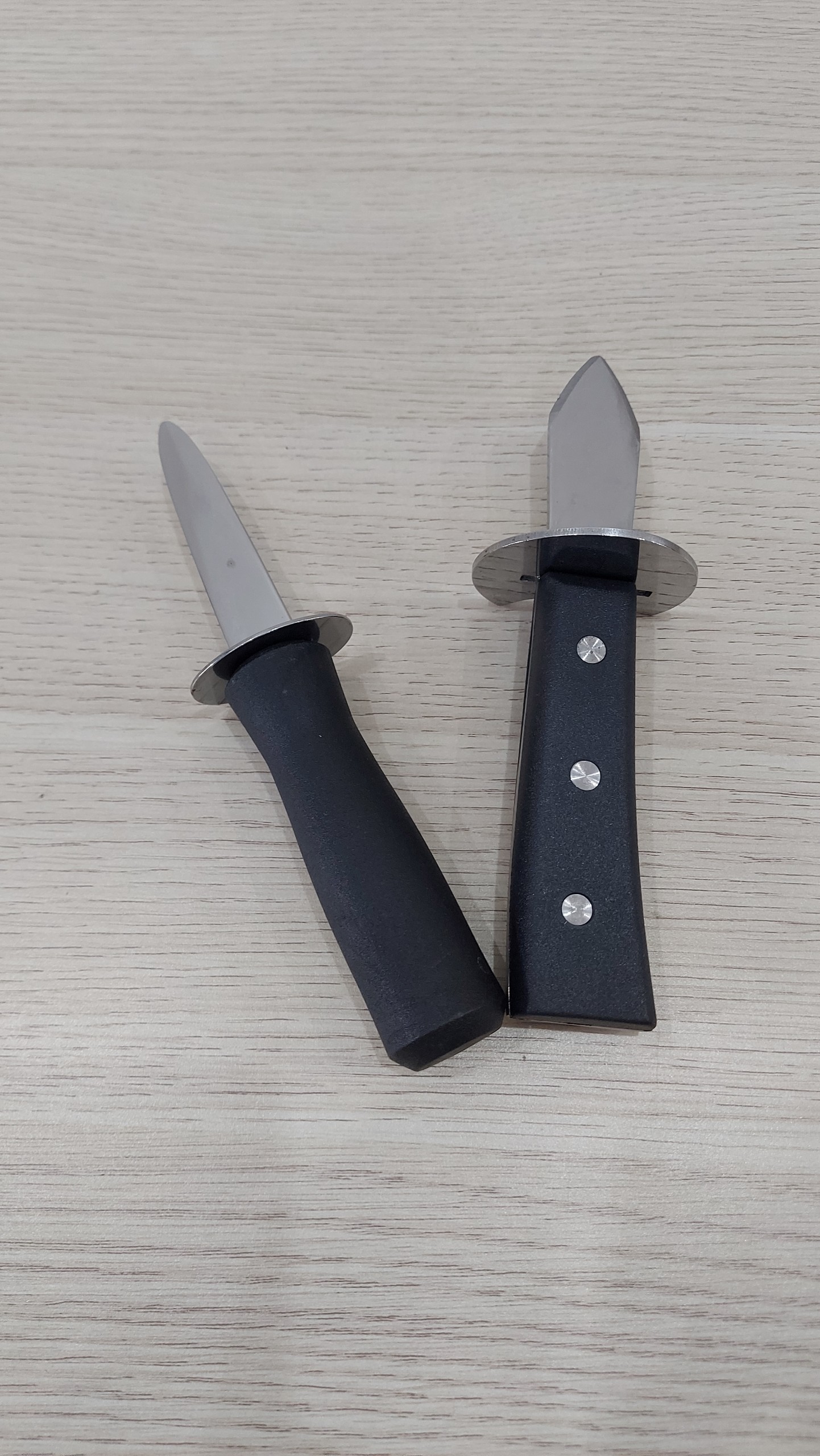 Dao ăn hàu cán nhựa (thép cao cấp không gỉ)