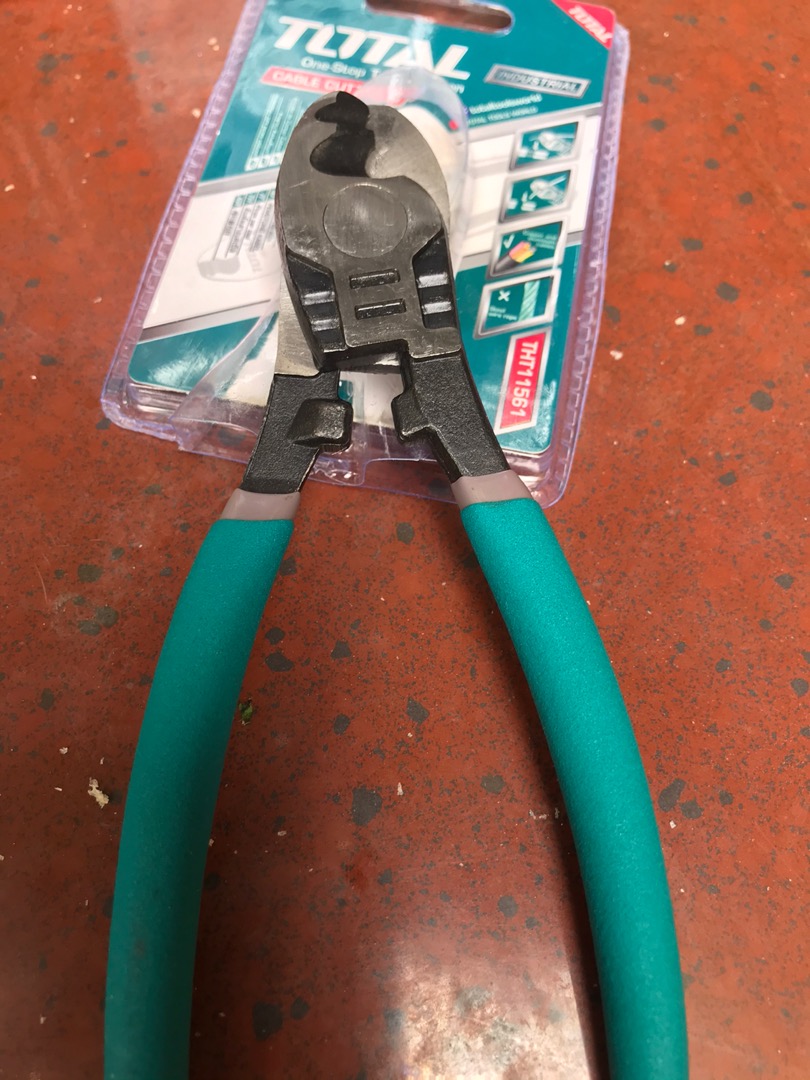 Kìm cắt cáp 6"Total THT11561