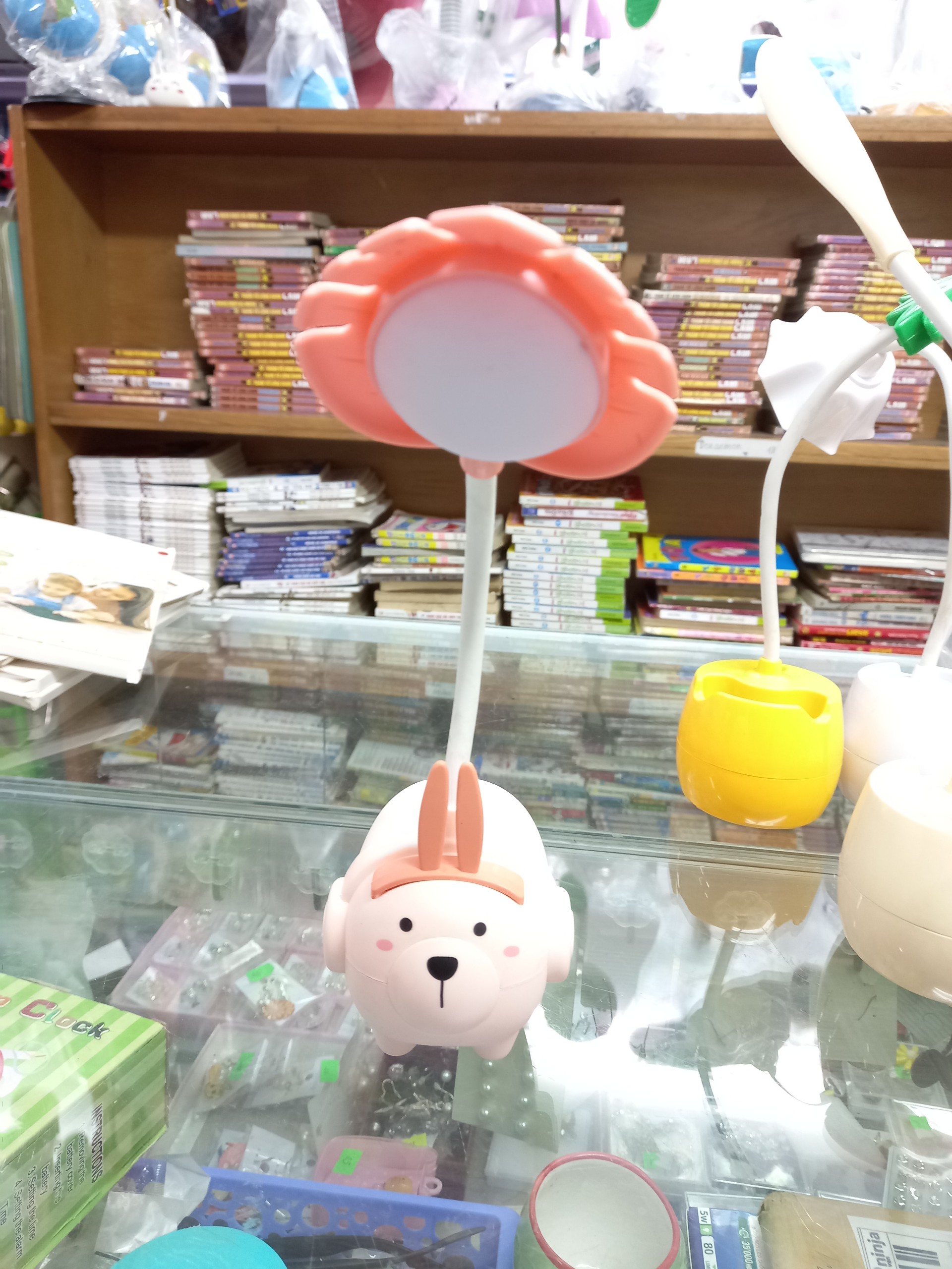Đèn Học Để Bàn Xoay 360 Độ Hình Cute