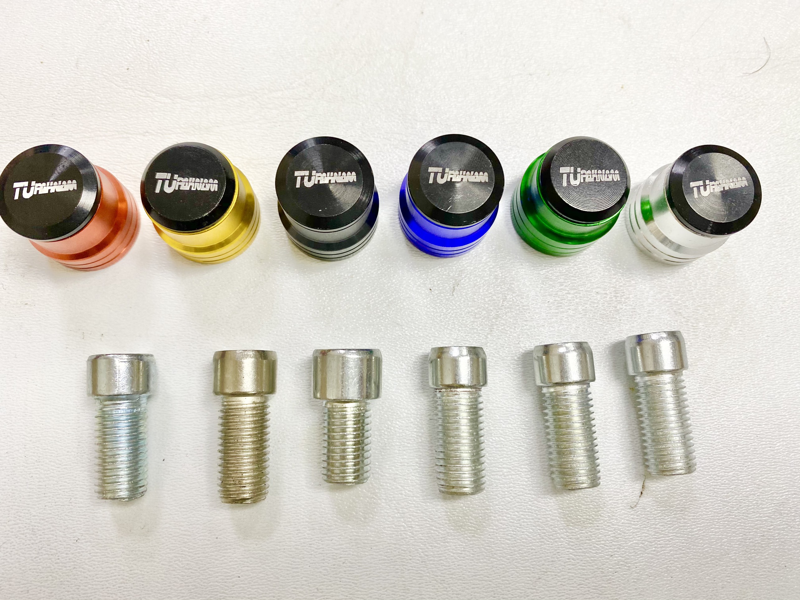 Ốc chụp kiếng Trusty cho mọi loại xe