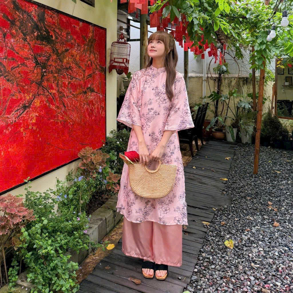 Bộ áo dài trơn màu cam lụa tằm mịn