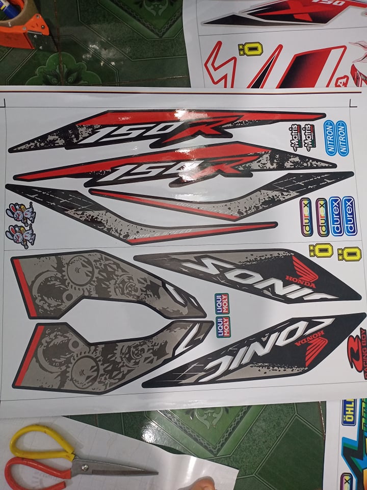 Tem rời sonic 2019 đỏ bạc xe đen