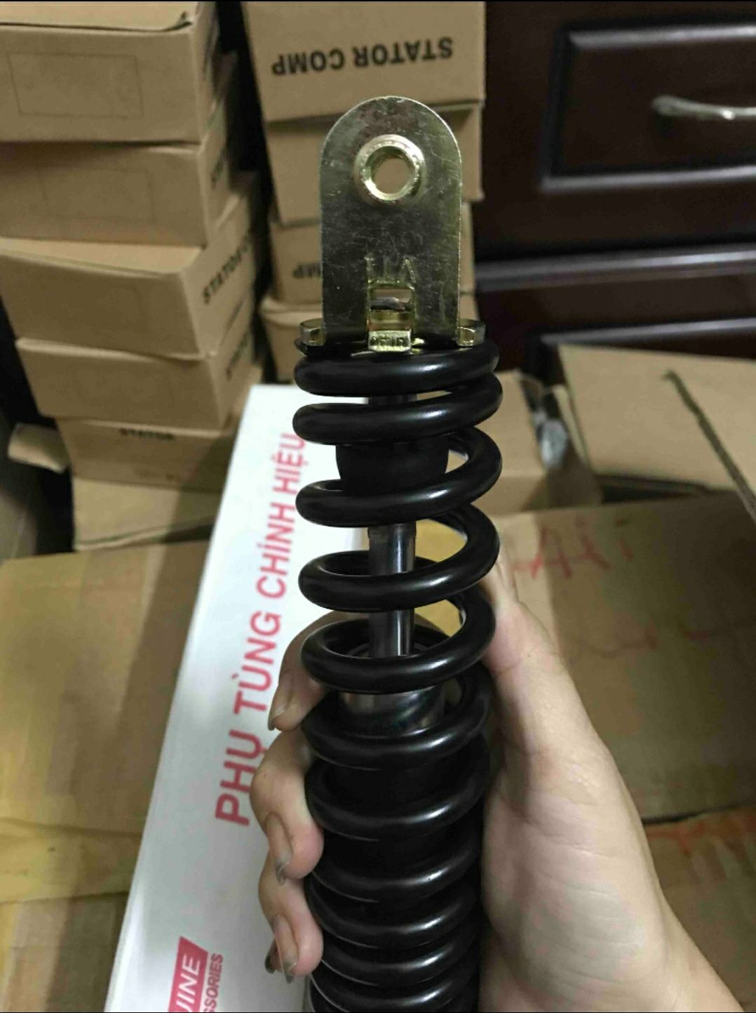 Phuộc sau xe Attila Zin hãng