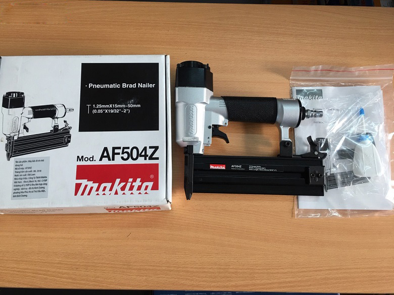 Súng bắn đinh Makita AF504Z (Đen bạc)