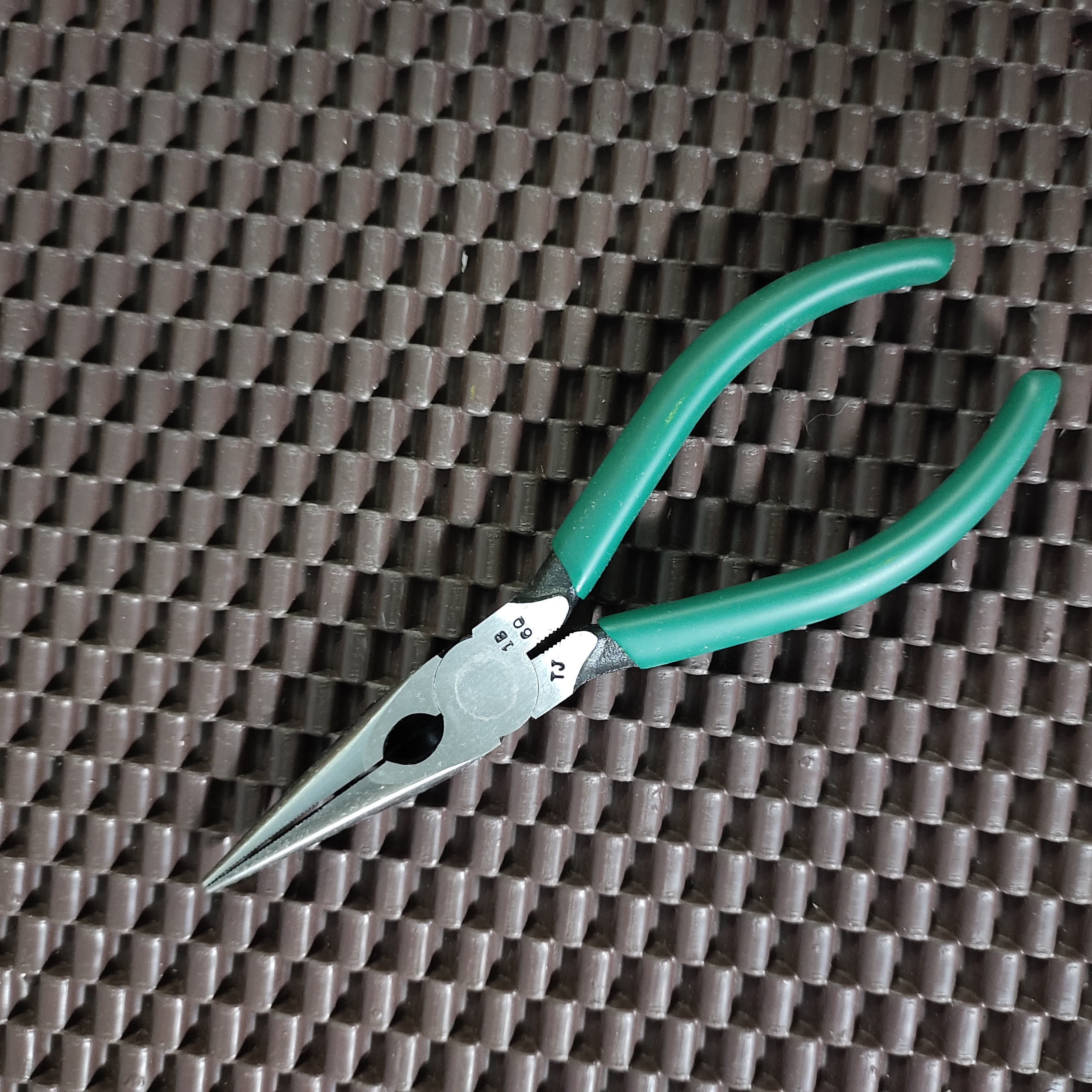 Kềm nhọn PR 26 ENGINEER Nhật bản