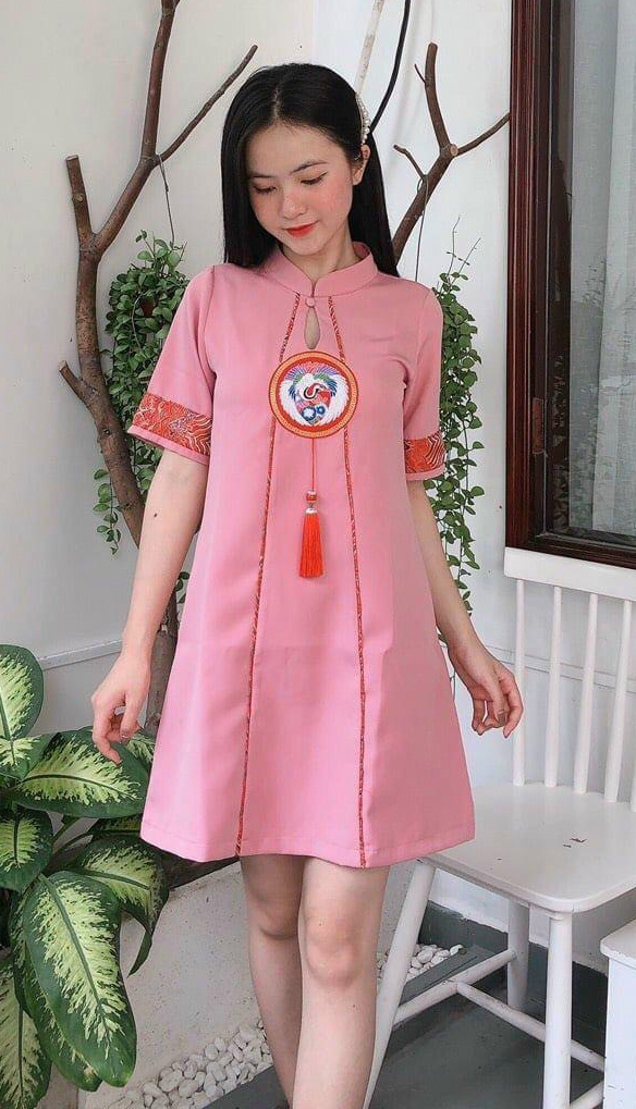 [HCM]Đầm gấm sọc thêu hạc dáng suông
