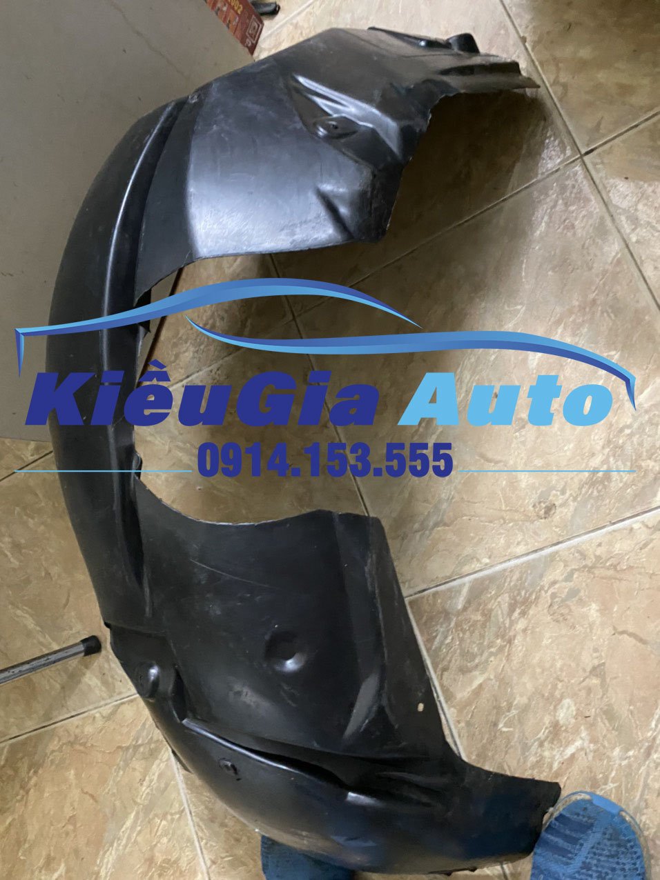 CHẮN BÙN LÒNG DÈ (CUA LỐP) TRƯỚC FORD FIESTA