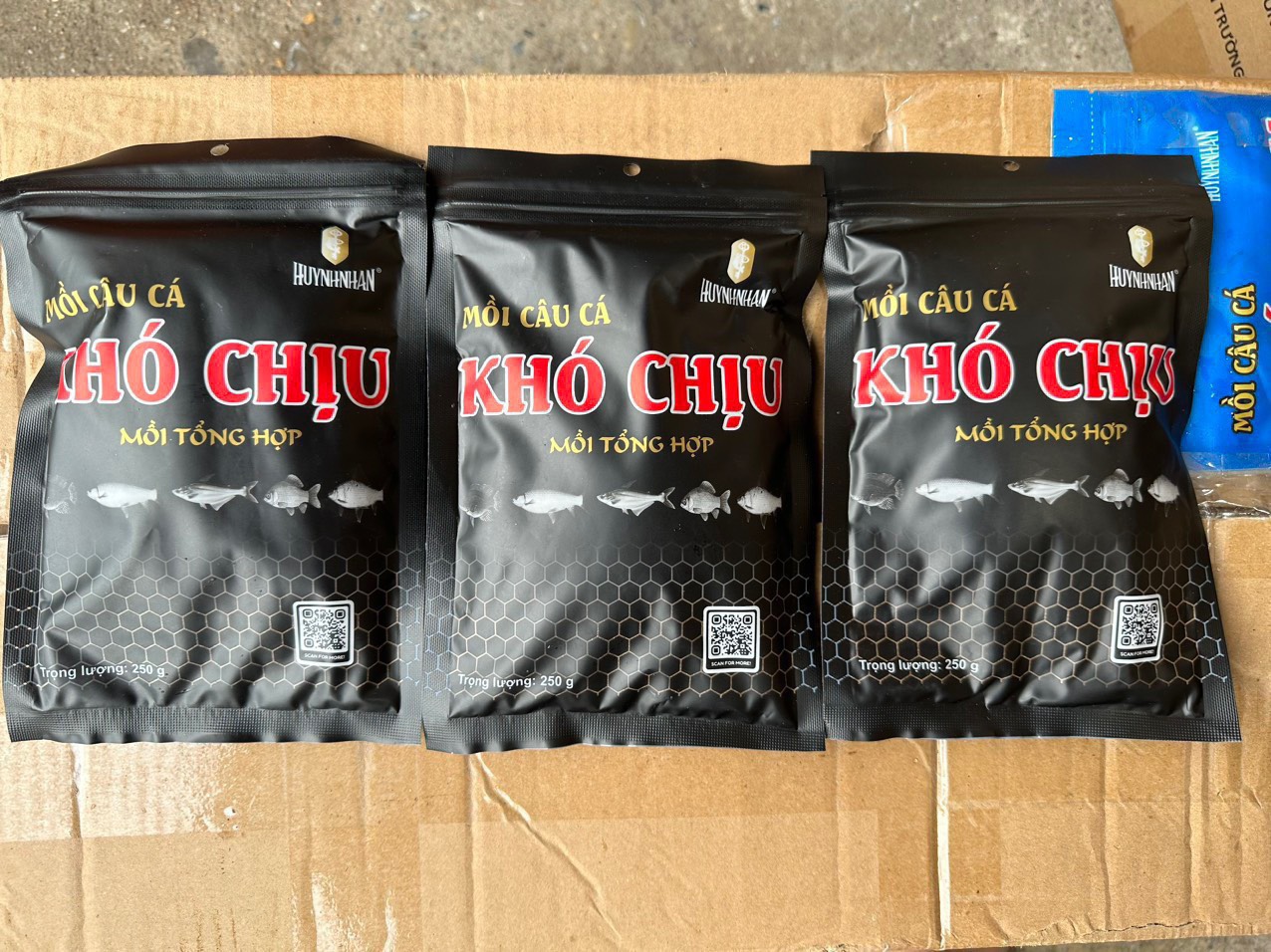 Mồi Câu Cá Khó Chịu XANH, ĐỎ, VÀNG, ĐEN, TRẮNG - MỒI CÂU CÁ