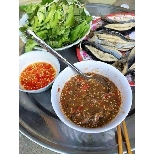 1 chai mắm cá cơm pha sẵn (đặc sản quê loại ngon)